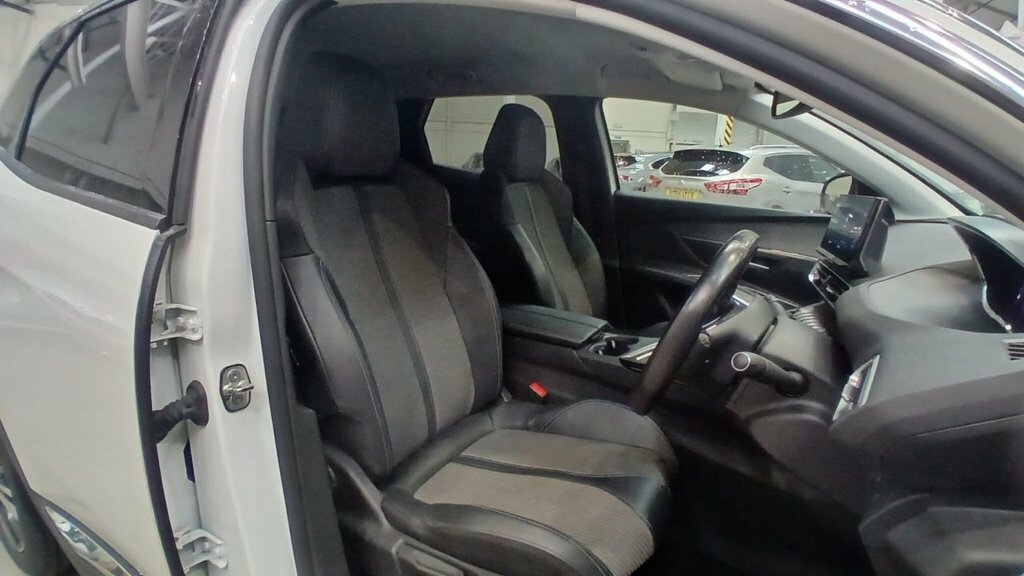 Peugeot 3008 1.2L Allure Premium MT21HPA White #5