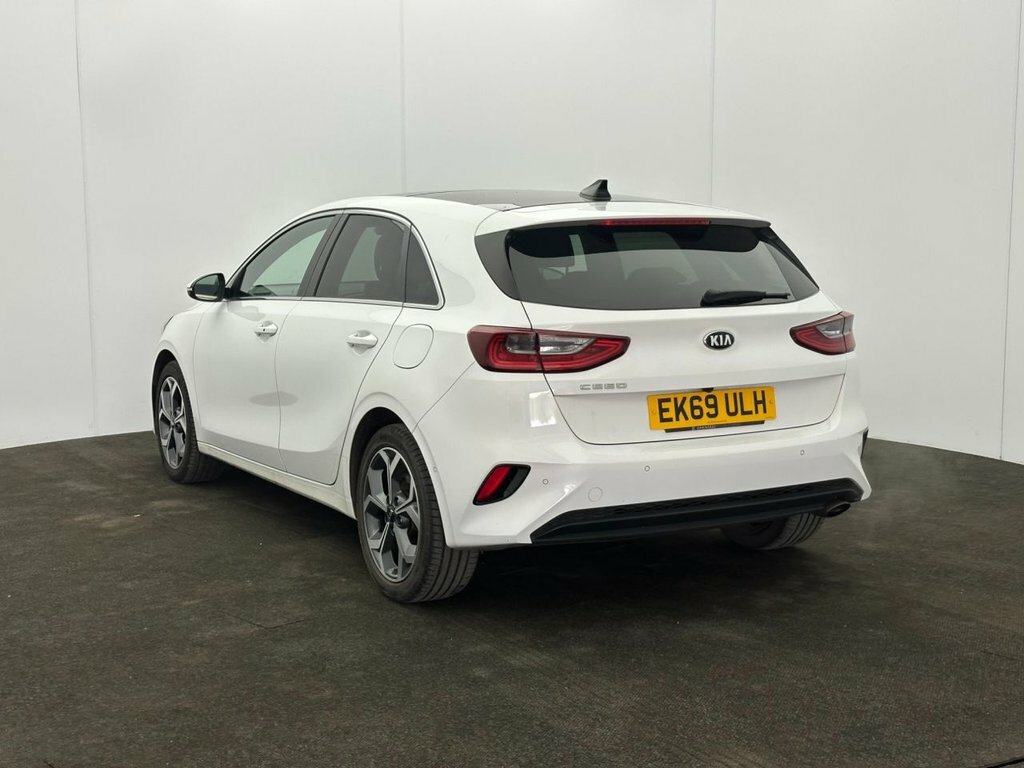 Kia Ceed 1.4L First Edition EK69ULH White #3