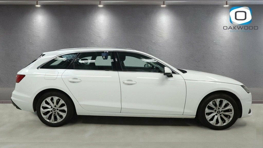 Audi A4 Avant 2L Technik WN22LNE White #5