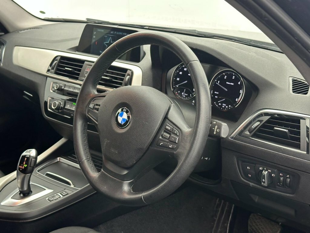 BMW 1 Series 2L Se Black #5