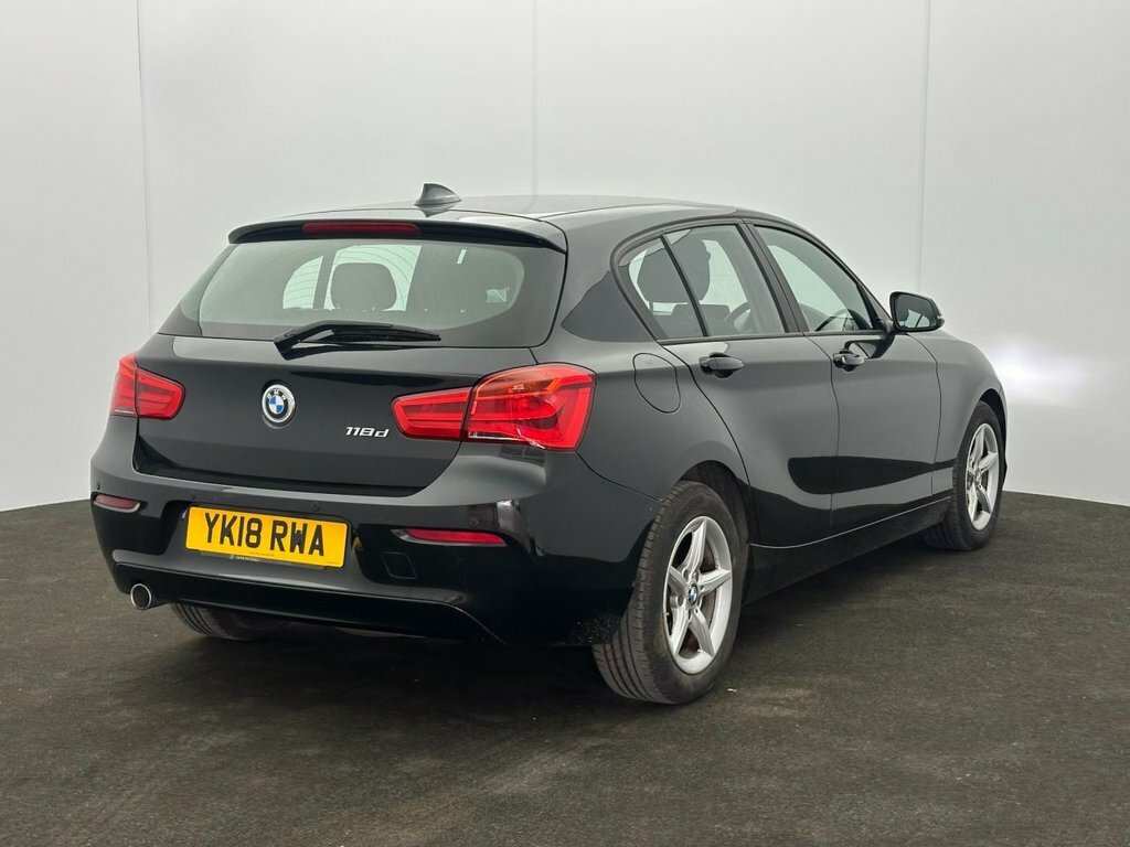 BMW 1 Series 2L Se Black #3