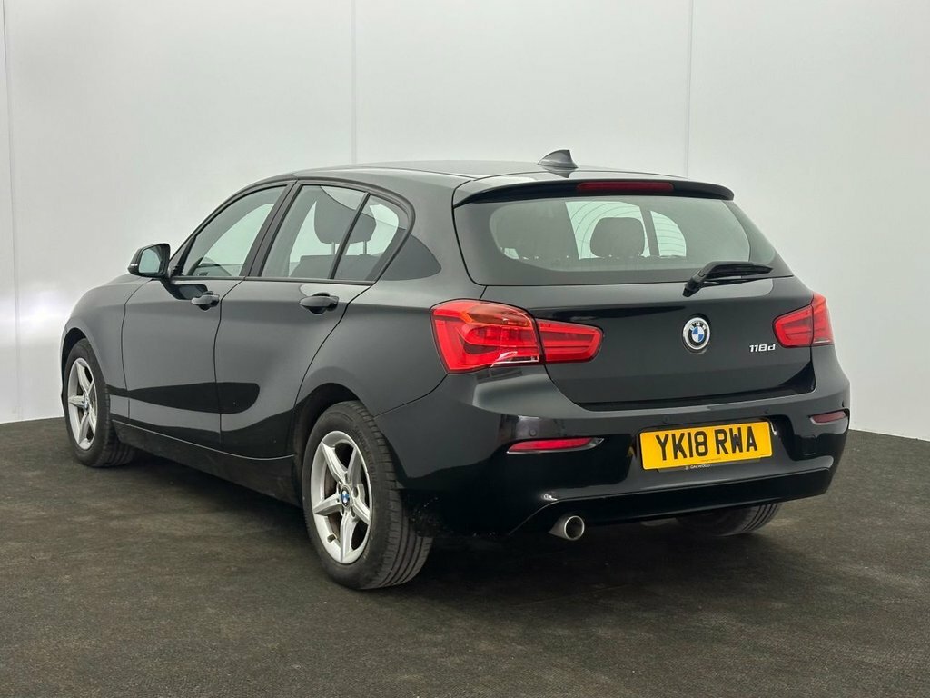 BMW 1 Series 2L Se Black #4