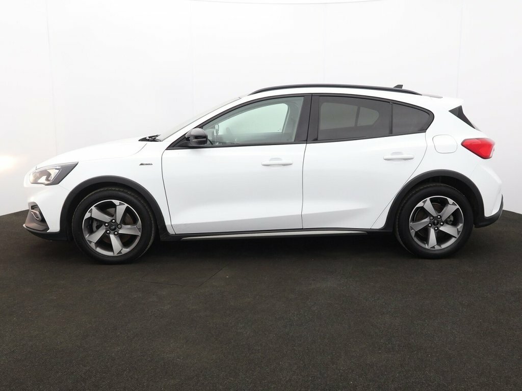 Ford Focus 1L Active MW69ZWM White #4