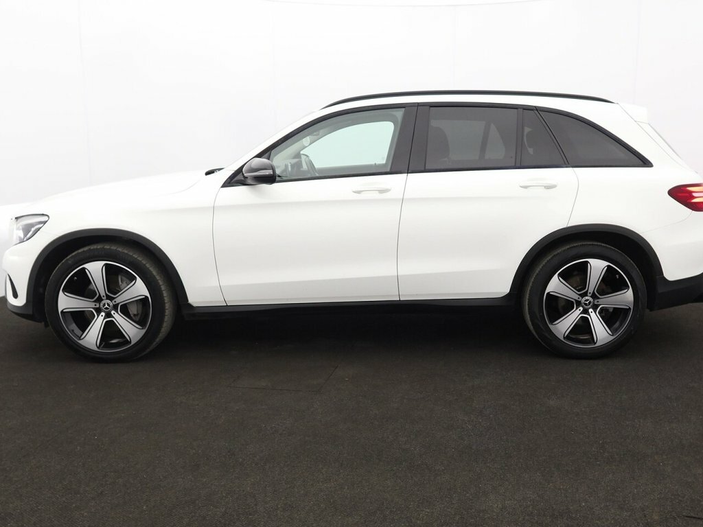 Mercedes-Benz GLC Class 2L Urban Edition FX19FXB White #4