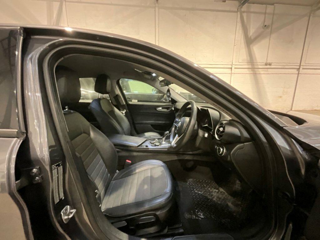 Alfa Romeo Giulia 2L Super Grey #2