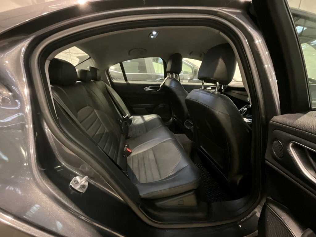 Alfa Romeo Giulia 2L Super Grey #3