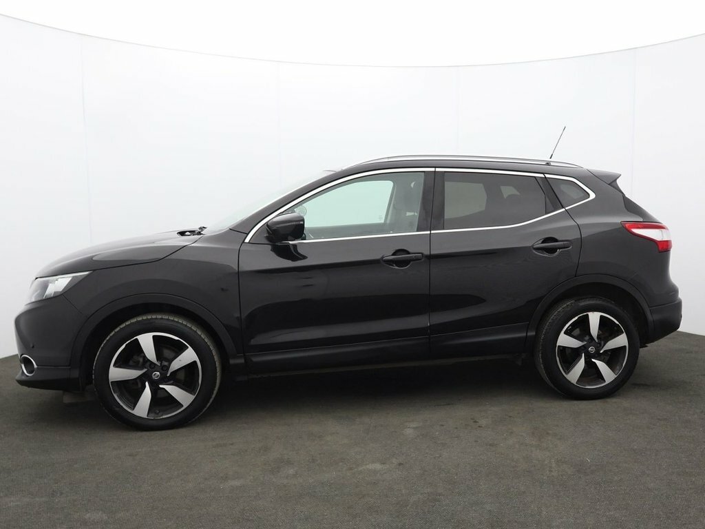 Nissan Qashqai 1.2L N-connecta EO66OHU Black #4