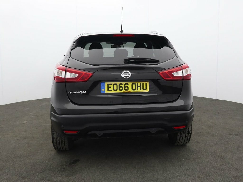 Nissan Qashqai 1.2L N-connecta EO66OHU Black #6