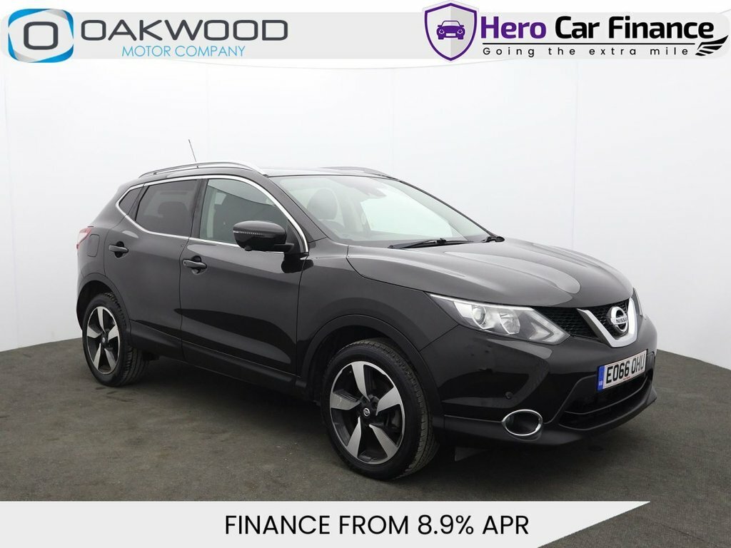 Nissan Qashqai 1.2L N-connecta Black