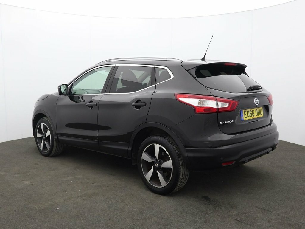 Nissan Qashqai 1.2L N-connecta EO66OHU Black #5