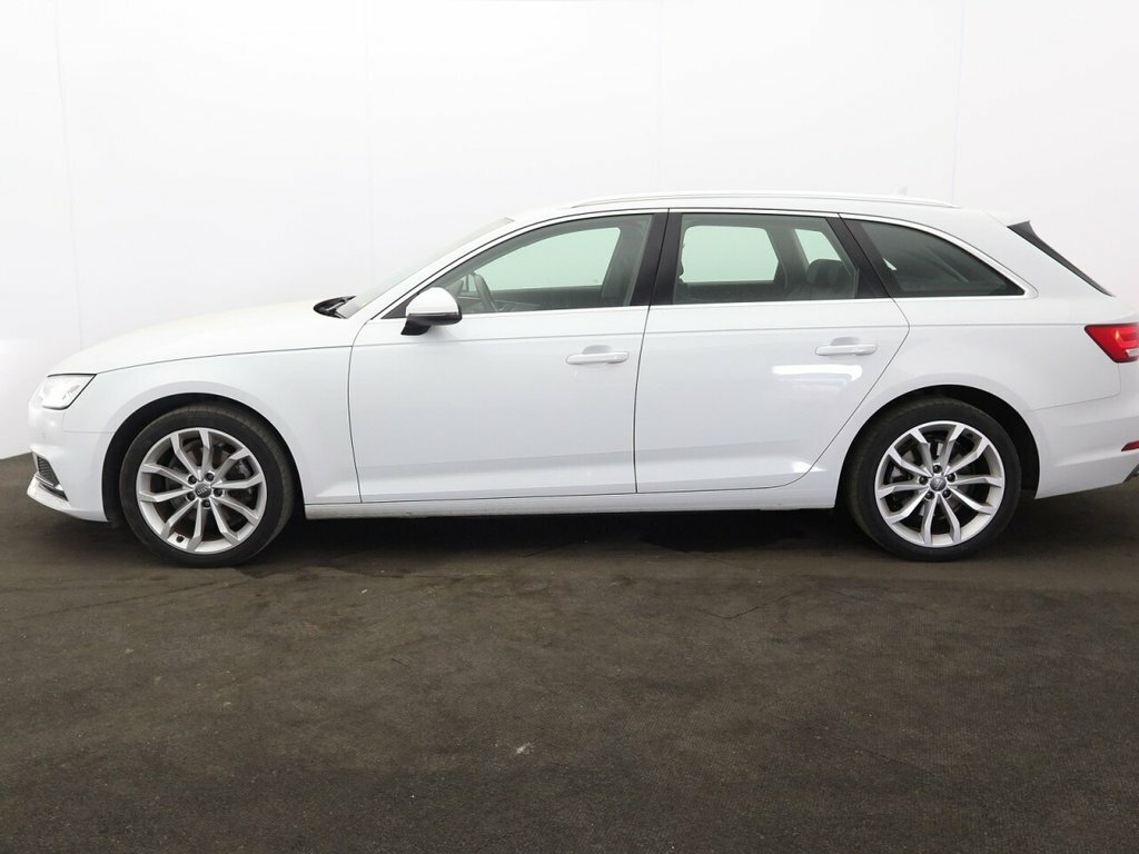 Audi A4 Avant 2L Sport FG19MJF White #4
