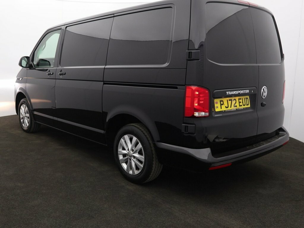 Volkswagen Transporter 2L Highline PJ72EUD Black #5