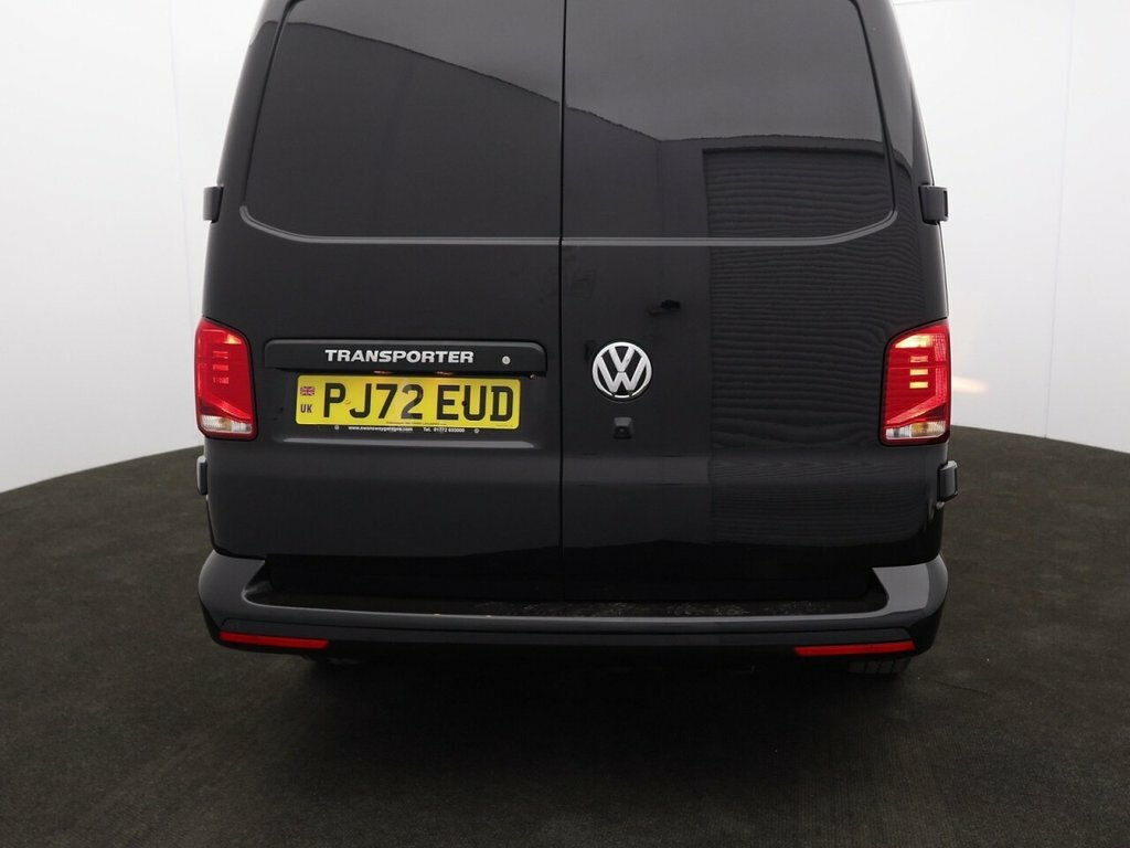 Volkswagen Transporter 2L Highline PJ72EUD Black #6