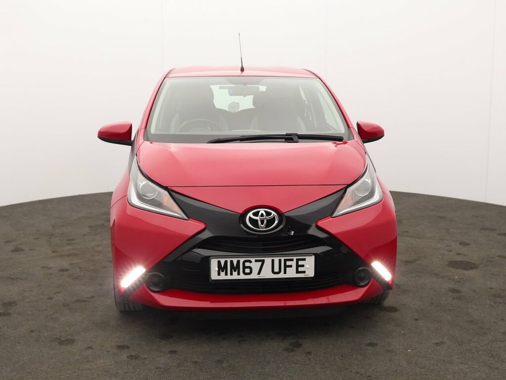 Toyota Aygo 1L X-play MM67UFE Red #2