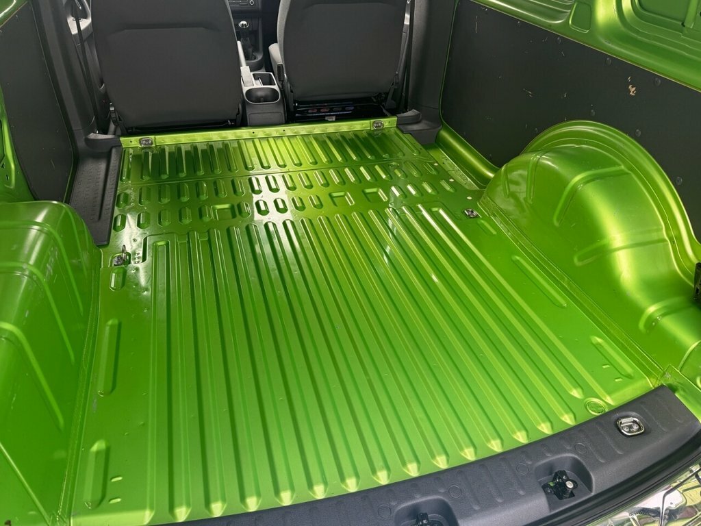Volkswagen Caddy 1.6L C20 Trendline SM14TDV Green #2