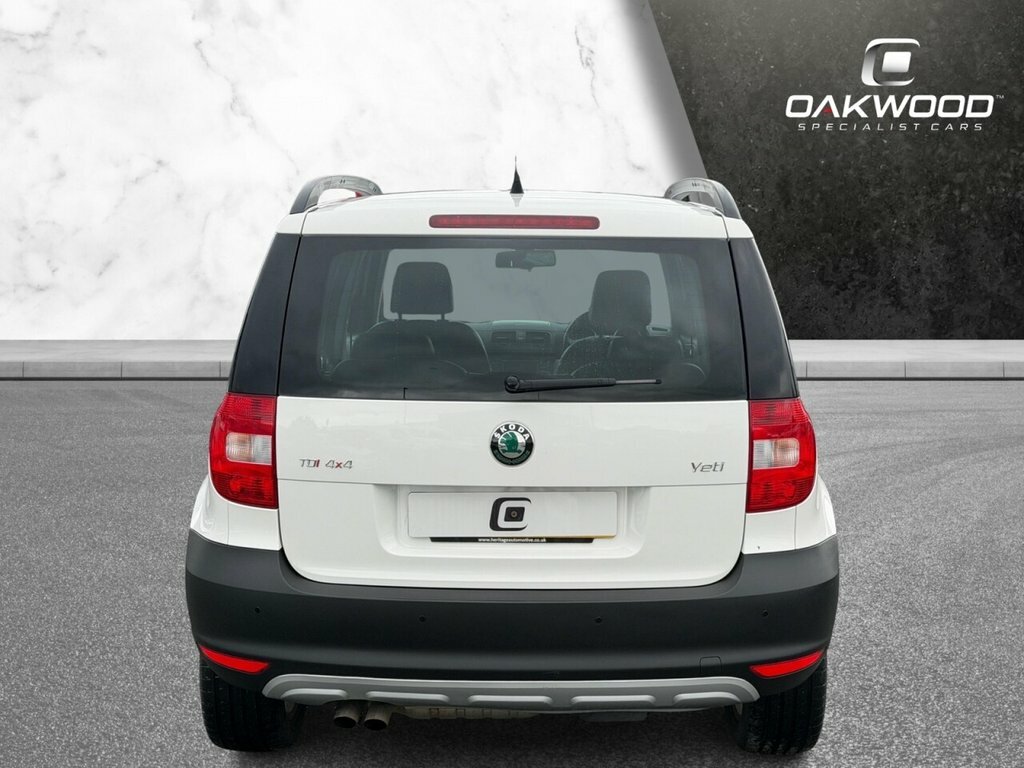 Skoda Yeti 2L Elegance White #5