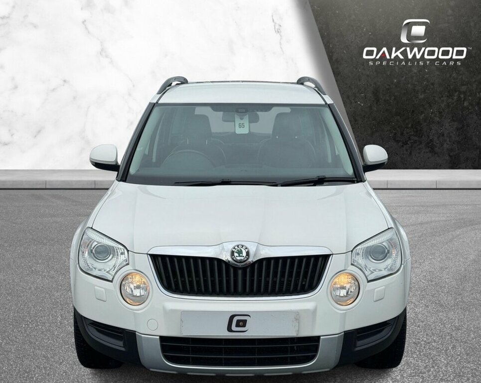 Skoda Yeti 2L Elegance White #4