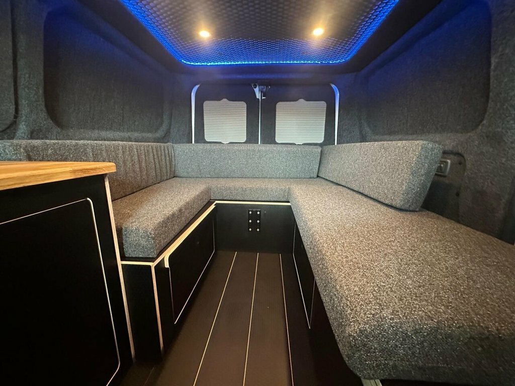 Ford Transit Custom 2L Leader YR22WPY White #2