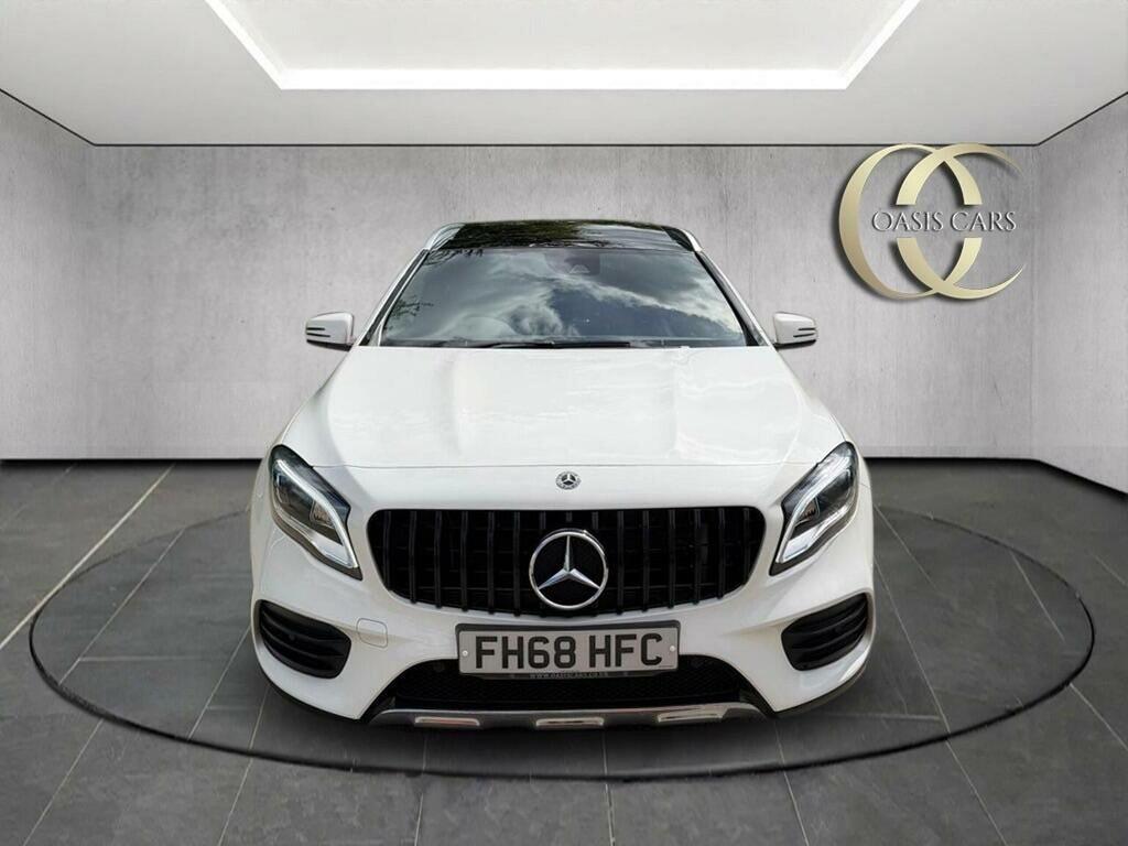 Mercedes-Benz GLA Class Suv 2.0 Gla250 Amg Line Premium Plus 7G-dct 4Mat White #3
