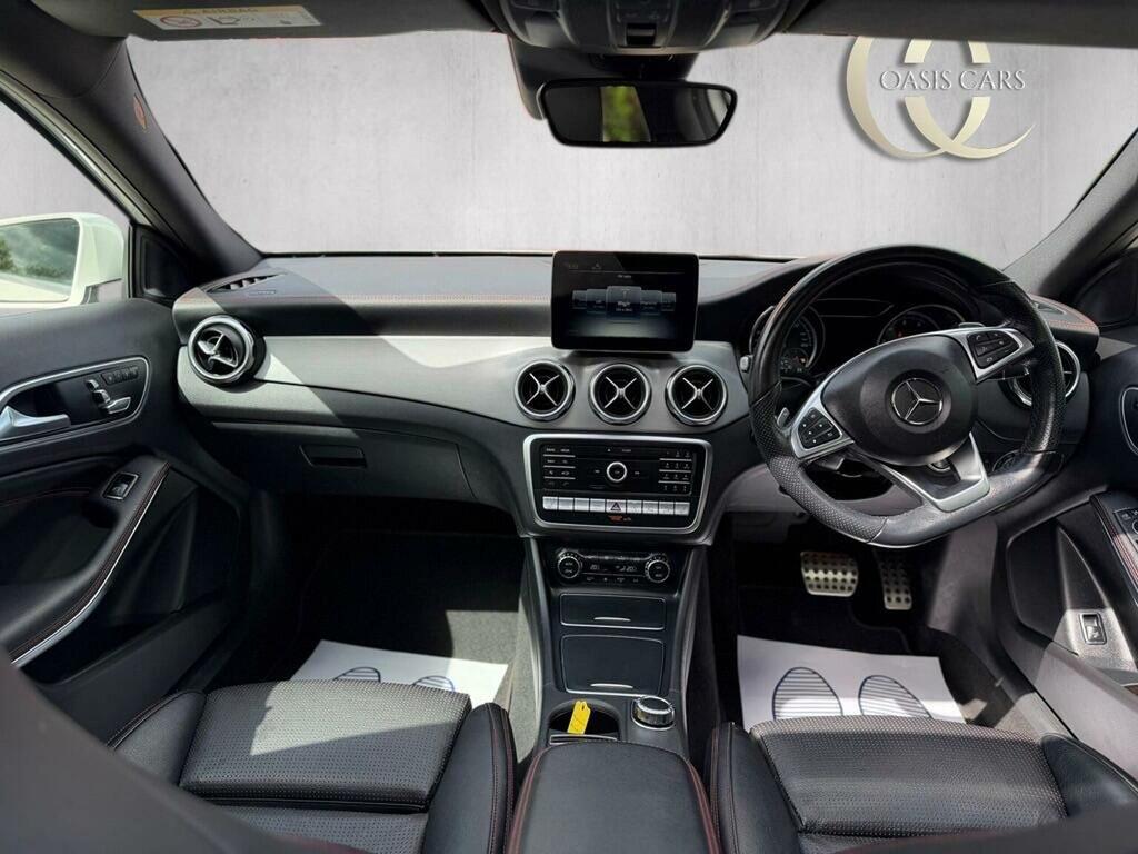 Mercedes-Benz GLA Class Suv 2.0 Gla250 Amg Line Premium Plus 7G-dct 4Mat White #2