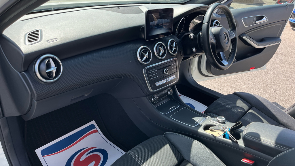 Mercedes-Benz A Class 1.6 A160 Sport Edition Hatchback 7G-dct CF18VRR White #6