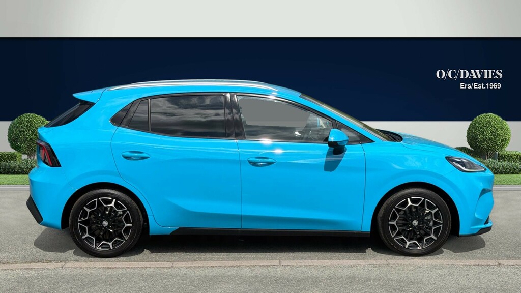 MG MG4 53.9Kwh Premium Long Range Hatchback CV26ZWR #2
