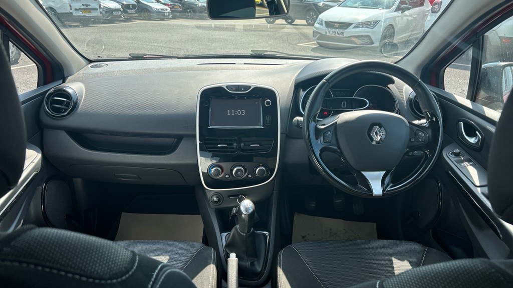 Renault Clio 0.9 Tce Dynamique Nav Hatchback HN16YFR Red #5