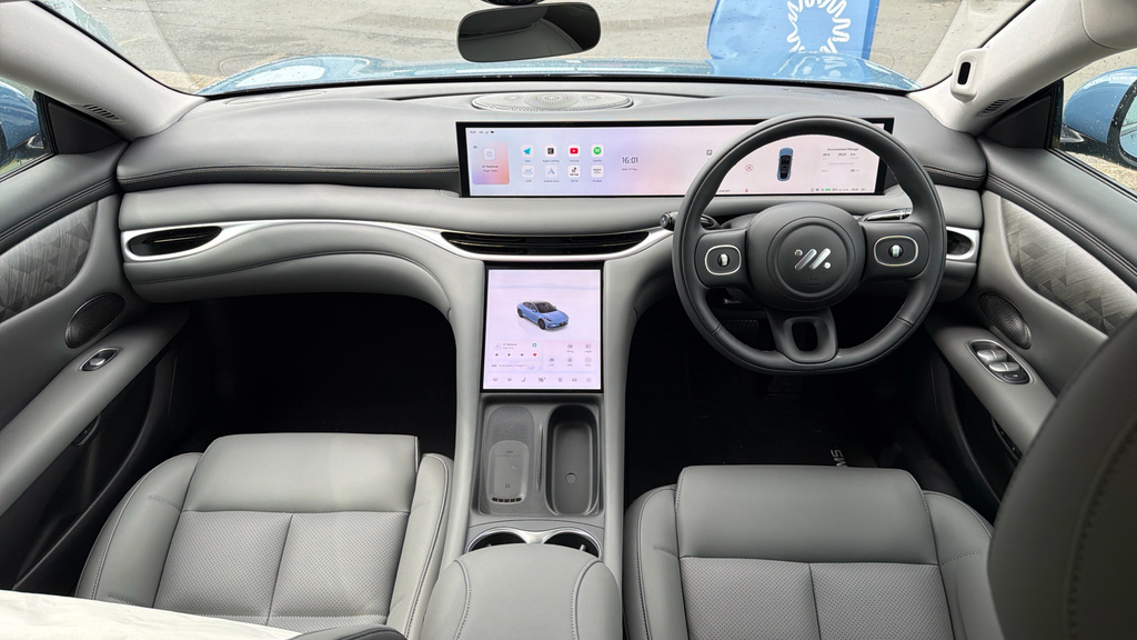 MG IM5 100Kwh Long Range Saloon 407 Ps Blue #5