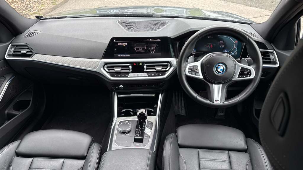 BMW 3 Series Saloon DS22PZV Grey #4