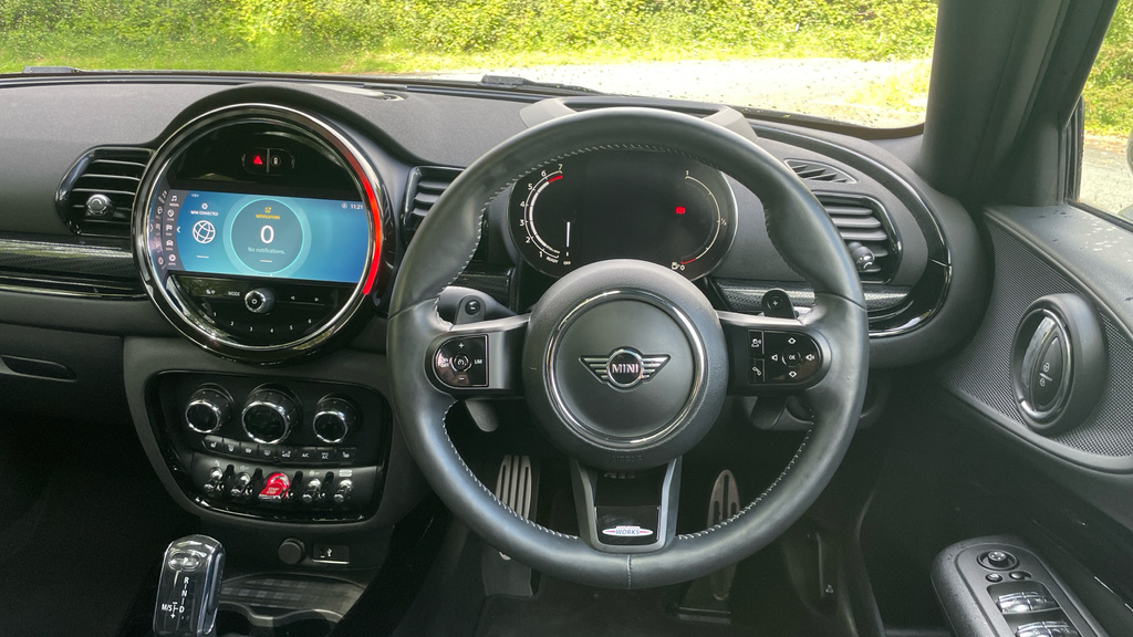 Mini Clubman Petrol YG22VBV Black #5