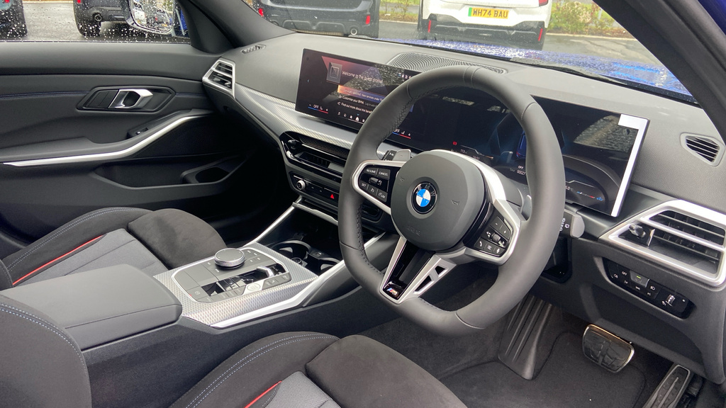 BMW 3 Series Estate Blue #6