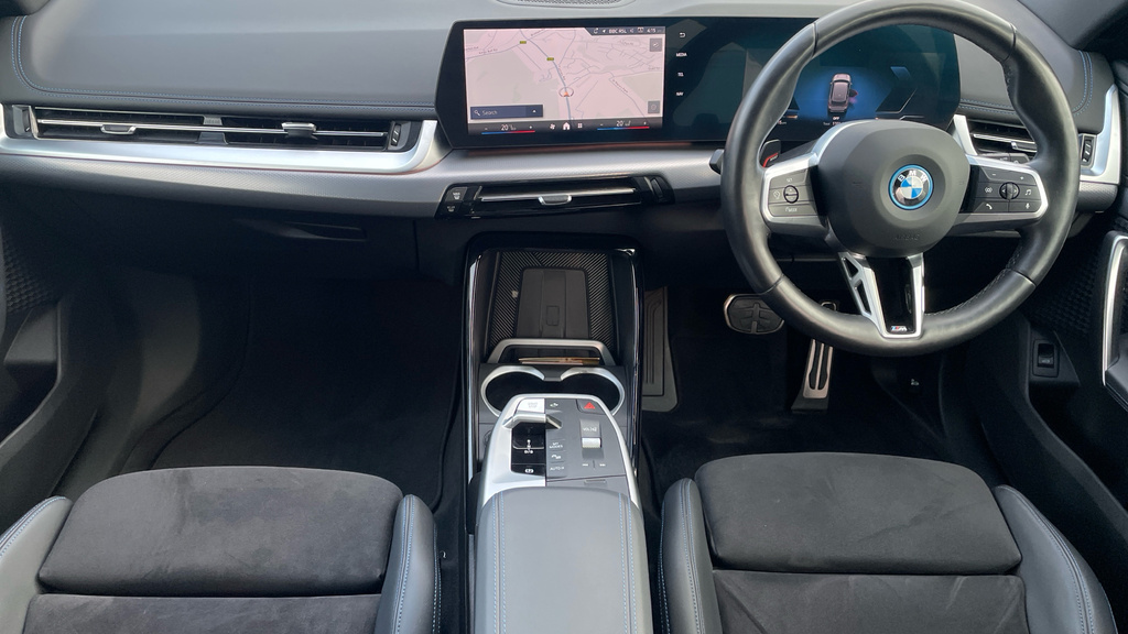 BMW iX1 Suv LP73WNL Silver #4