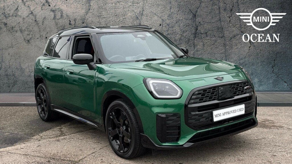 Mini Countryman Petrol Green