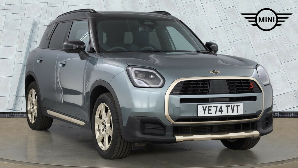 Mini Countryman Petrol Green