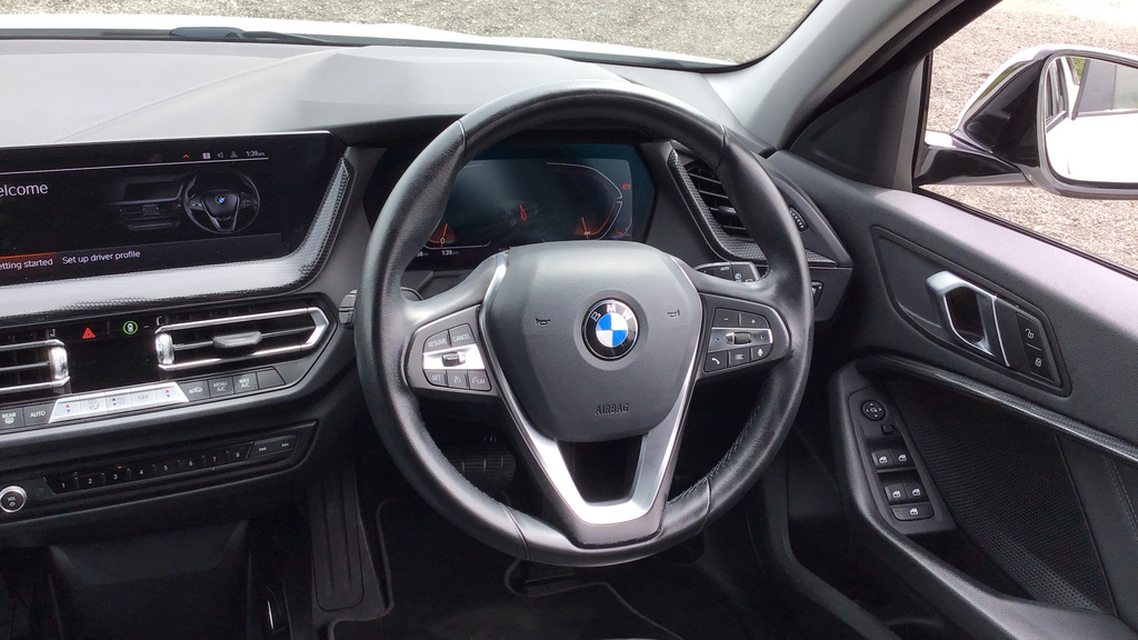 BMW 1 Series Sports WL23ESF White #5