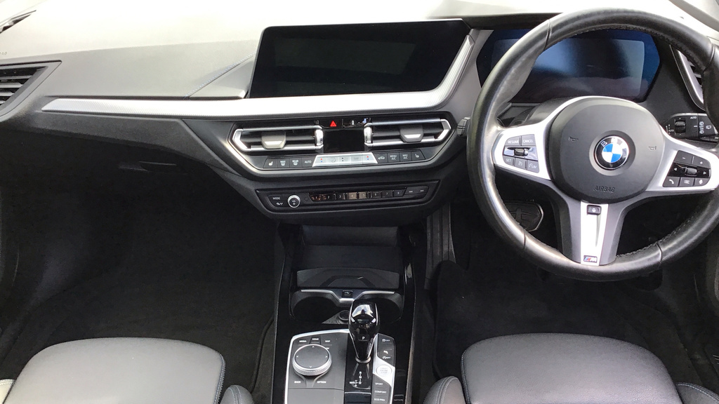 BMW 1 Series Sports WK73ZSN White #4
