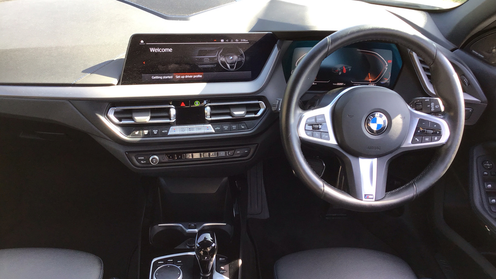 BMW 1 Series Sports WL24GRX White #4