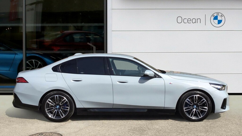 BMW 5 Series Saloon WK24ZCZ Grey #3