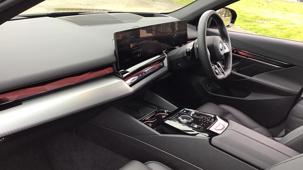 BMW i5 Saloon Grey #7