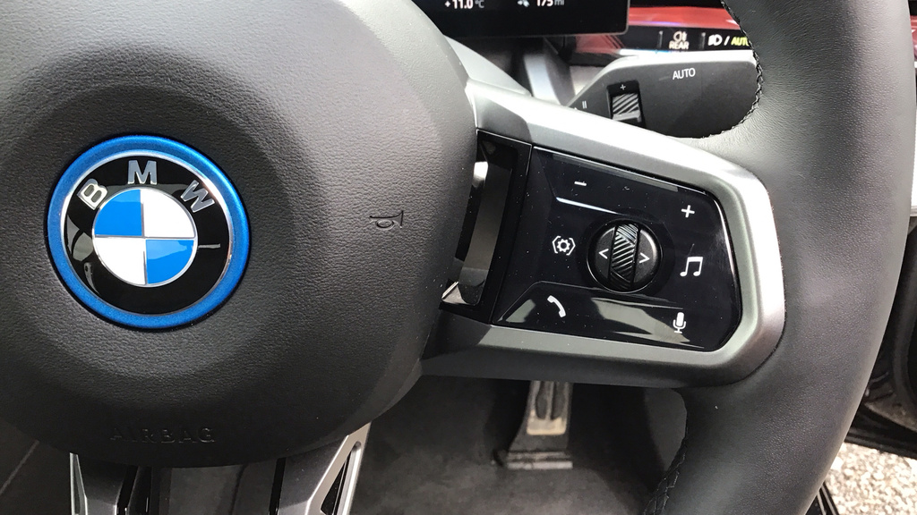 BMW i5 Saloon Grey #18