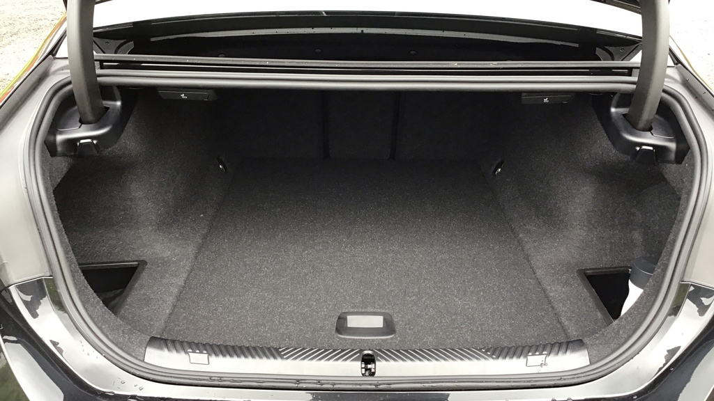 BMW i5 Saloon Grey #13