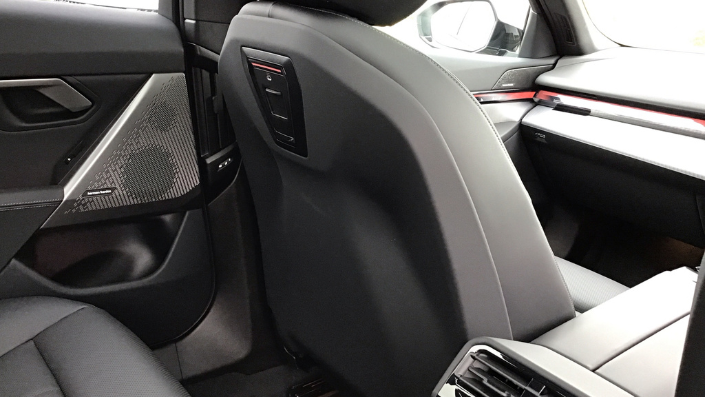 BMW i5 Saloon Grey #36