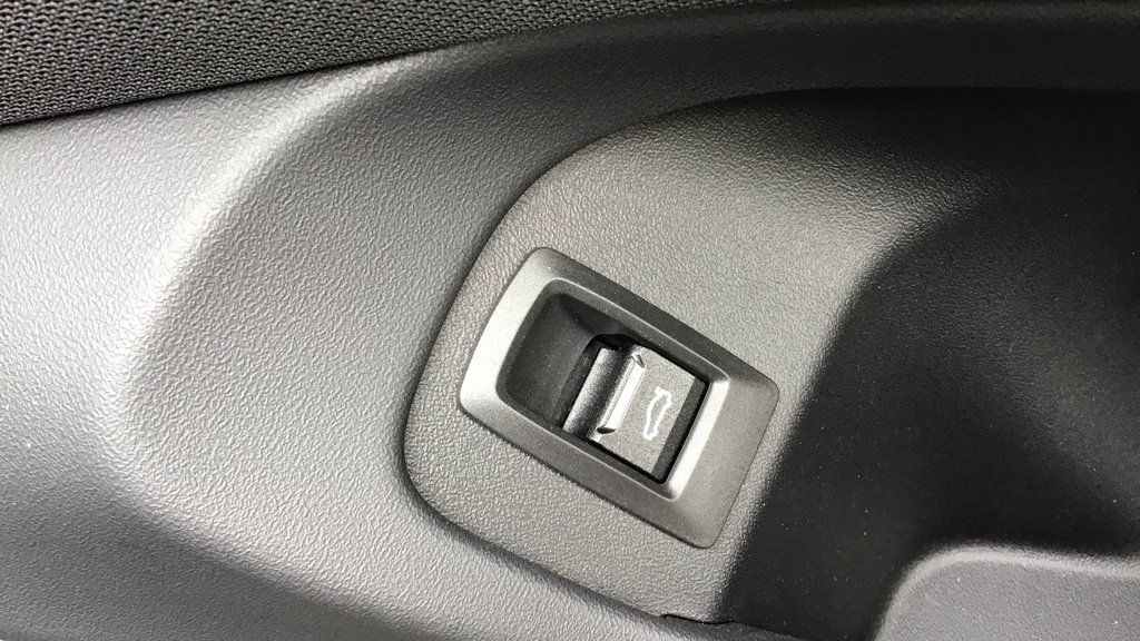 BMW i5 Saloon Grey #32