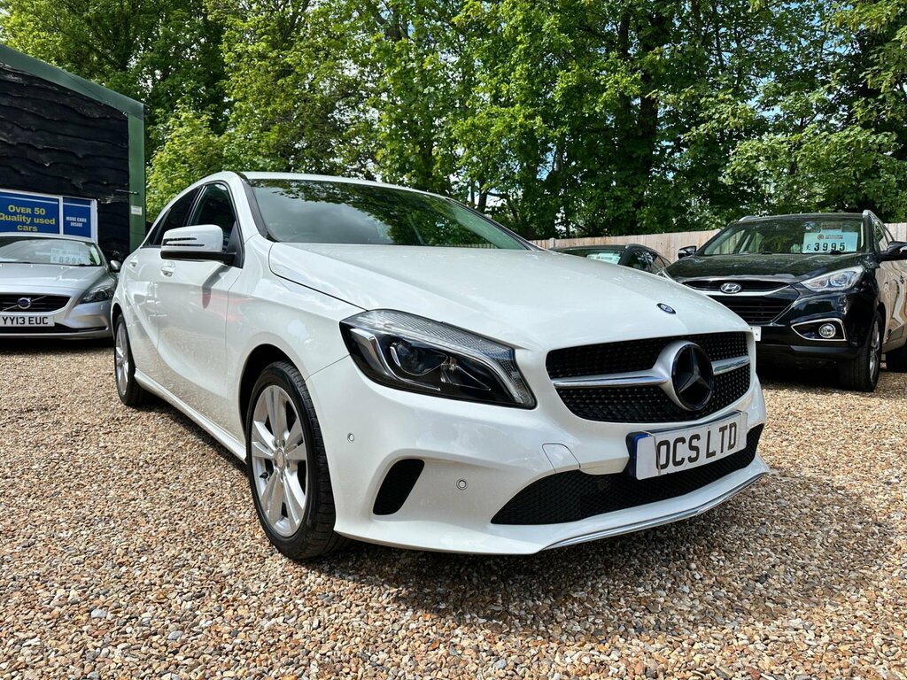 Mercedes-Benz A Class 1.5 A180d Sport Premium Euro 6 Ss DY16NVT White #2