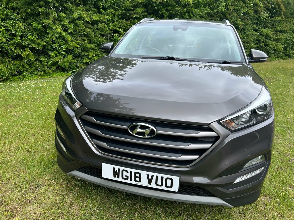 Hyundai Tucson 1.6 Gdi Blue Drive Se Nav Suv Eu WG18VUO Grey #3