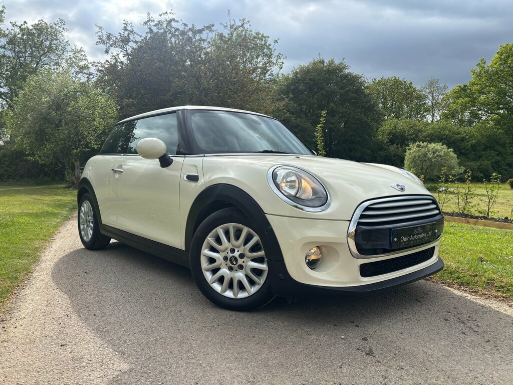 Mini Hatch 1.5 Cooper Hatchback Euro 6 Ss White