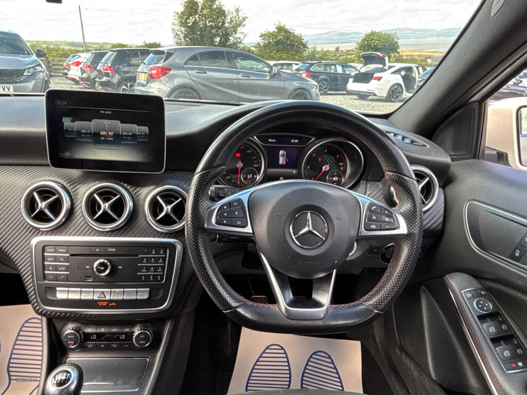 Mercedes-Benz A Class A180d Amg Line WG67FKO White #6