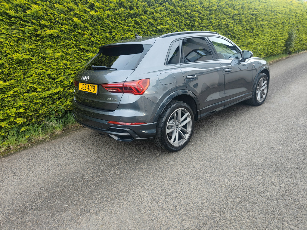 Audi Q3 S Line Black Edition 35 Tdi #4