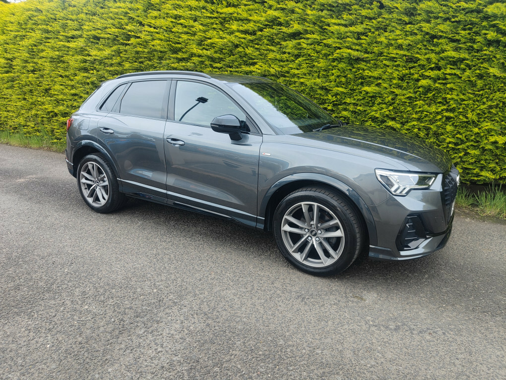Audi Q3 S Line Black Edition 35 Tdi #2