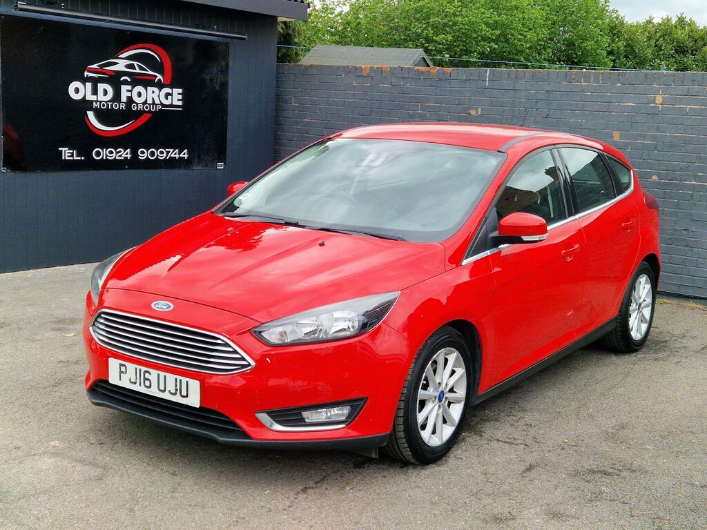 Ford Focus 1.0T Ecoboost Titanium Euro 6 Ss Red